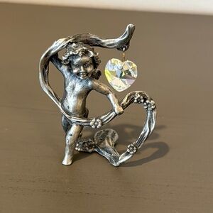 GALLO PEWTER Cherub Figurine with Crystal Heart